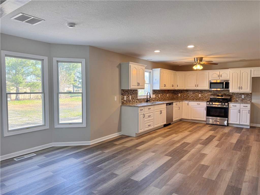1118 Wedgewood Court Property Photo 13