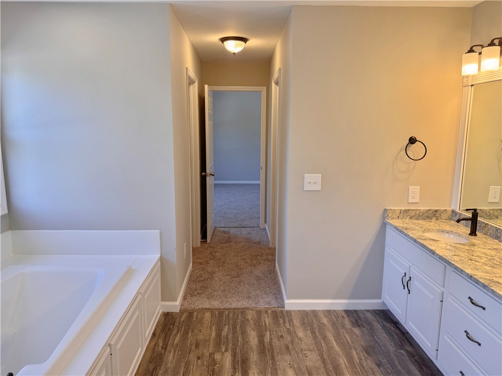 1118 Wedgewood Court Property Photo 16