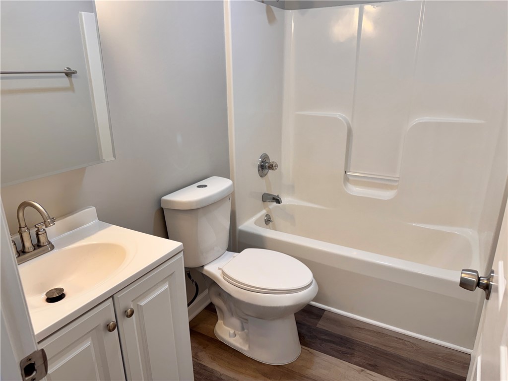 1118 Wedgewood Court Property Photo 19
