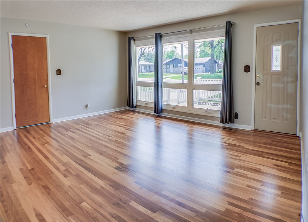 19 Miller Avenue Property Photo 10