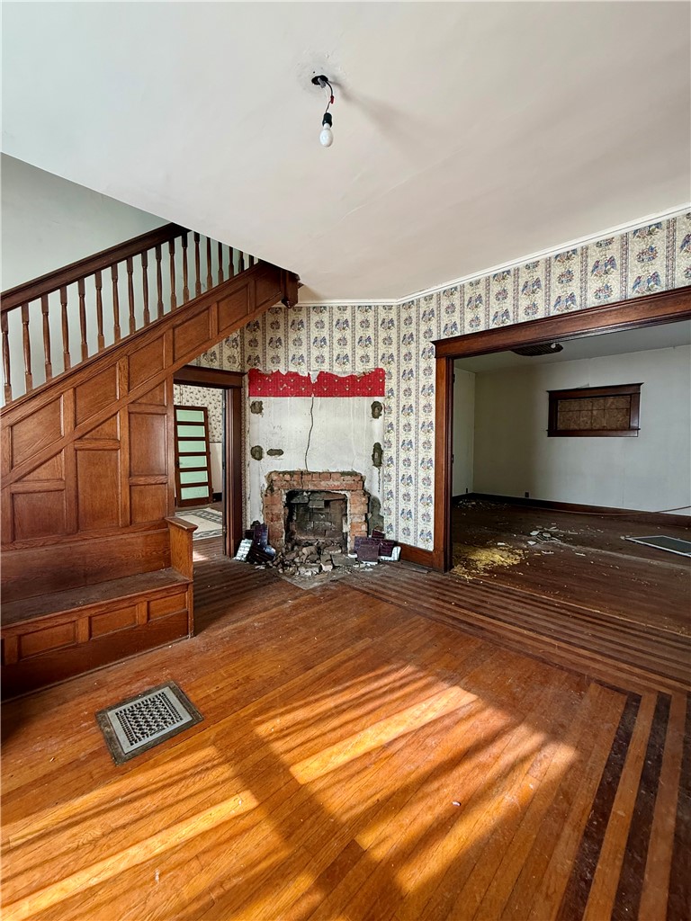 426 W Madison Street Property Photo 8