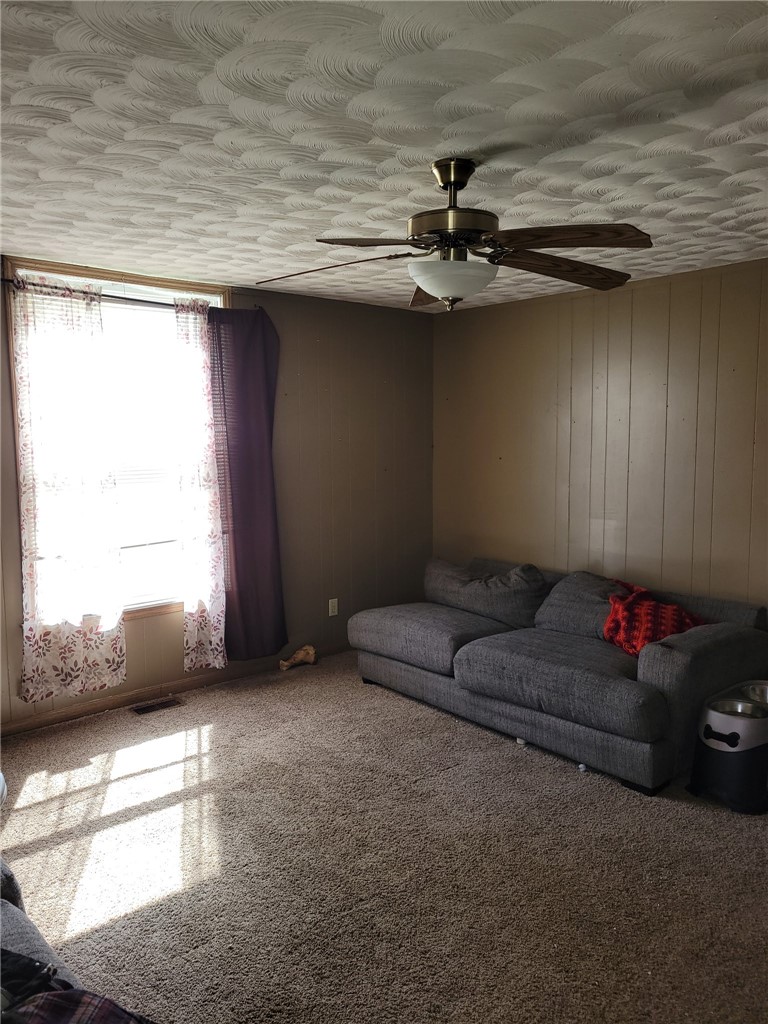 700 W Jourdan Street Property Photo 3