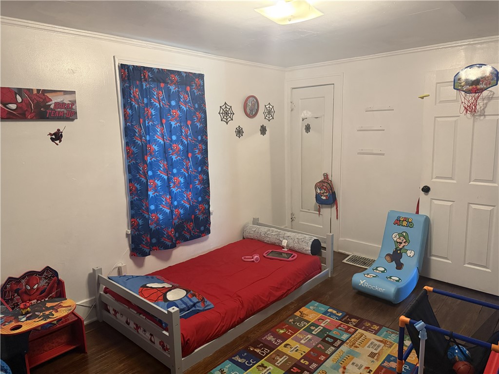 417 Seigel Street Property Photo 6