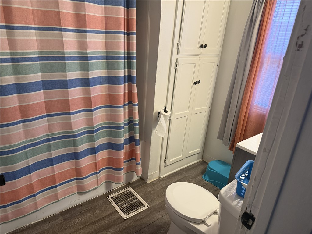 417 Seigel Street Property Photo 11