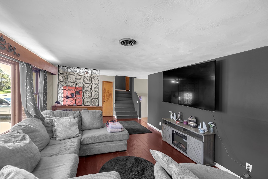 416 Southampton Drive Property Photo 12