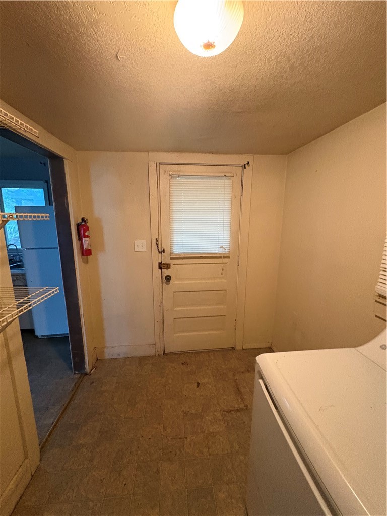 4547 Rosewood Drive Property Photo 8