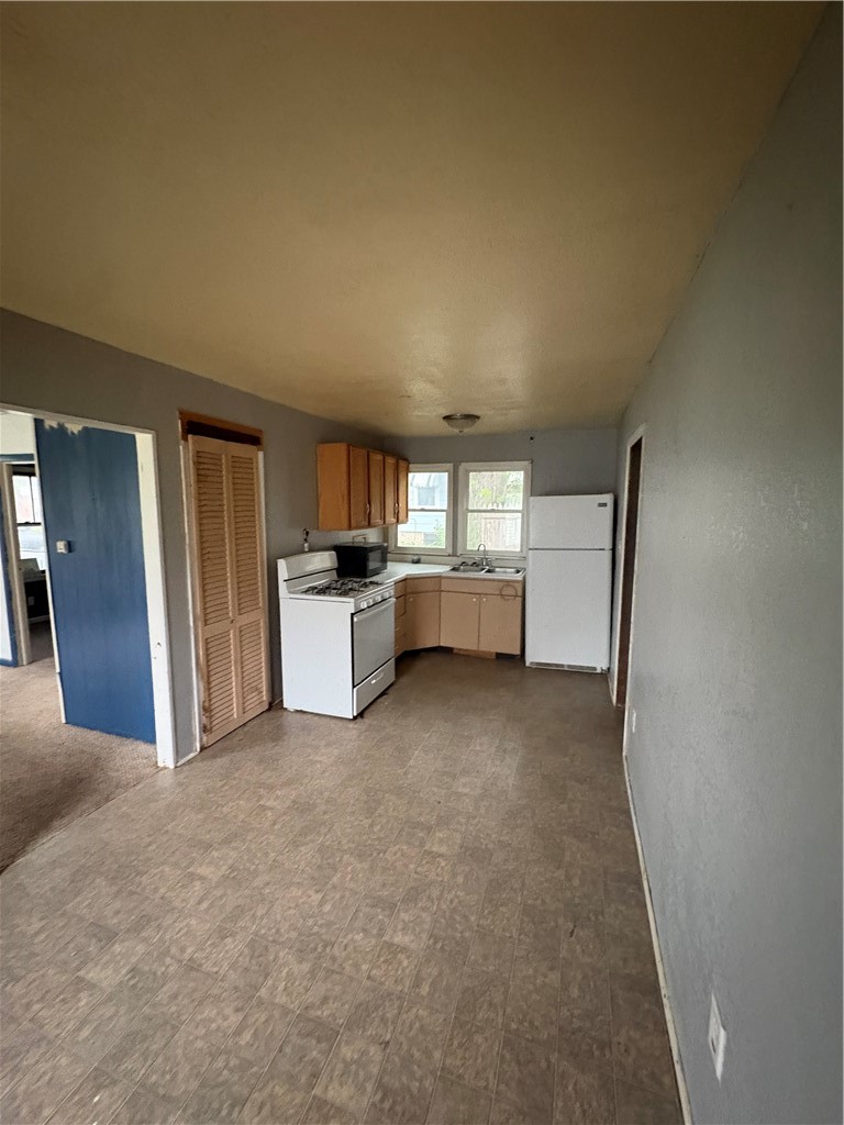 4547 Rosewood Drive Property Photo 9