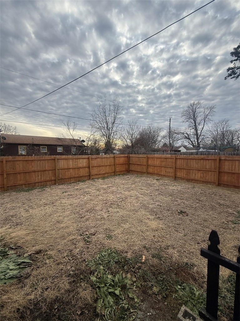 312 E 11th Street Property Photo 19
