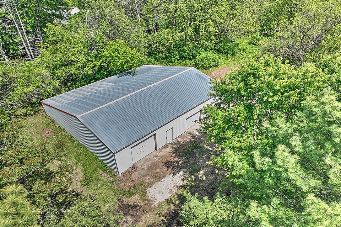 1754 S Shores Drive Property Photo 1