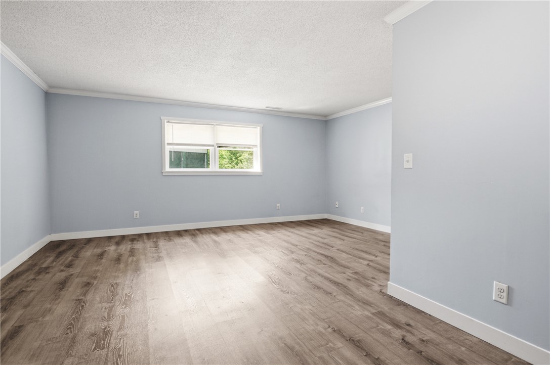 1616 Hillside Drive Property Photo 4