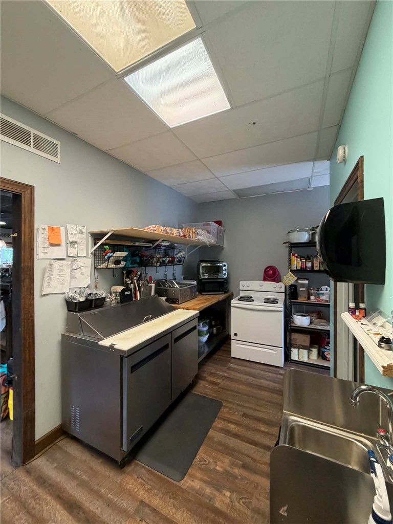 507 W Jourdan Street Property Photo 33