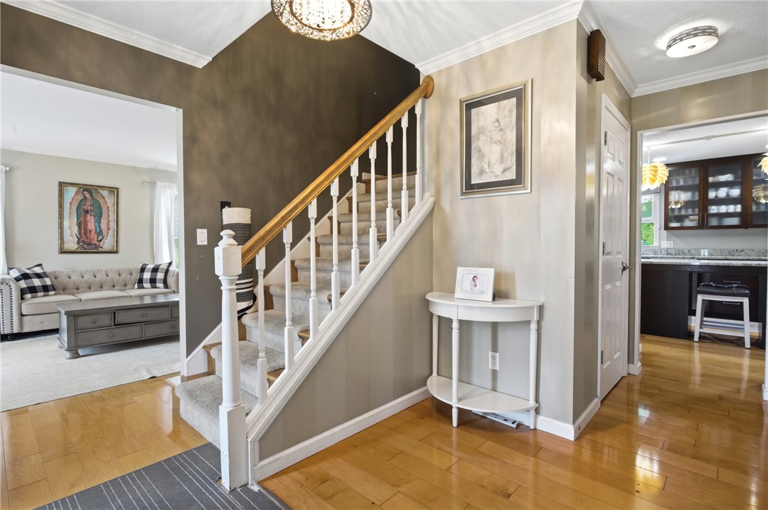 700 Park Hills Drive Property Photo 4