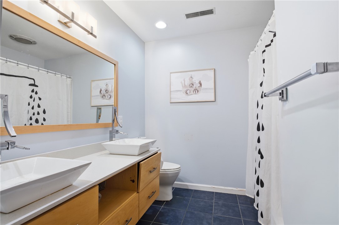 700 Park Hills Drive Property Photo 23