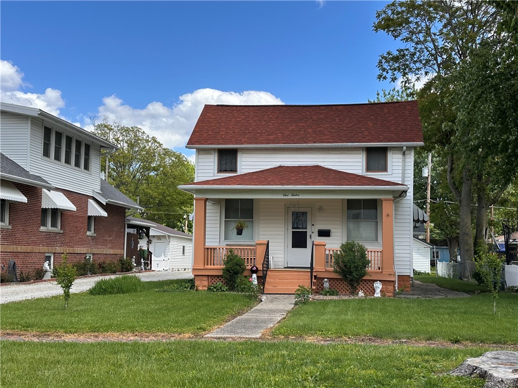 112 S State Street Property Photo 1