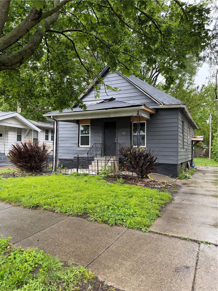 1166 E Walnut Street Property Photo 1
