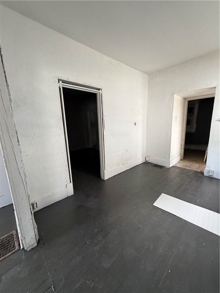 1166 E Walnut Street Property Photo 7