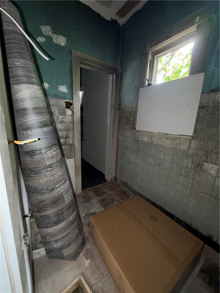 1166 E Walnut Street Property Photo 12