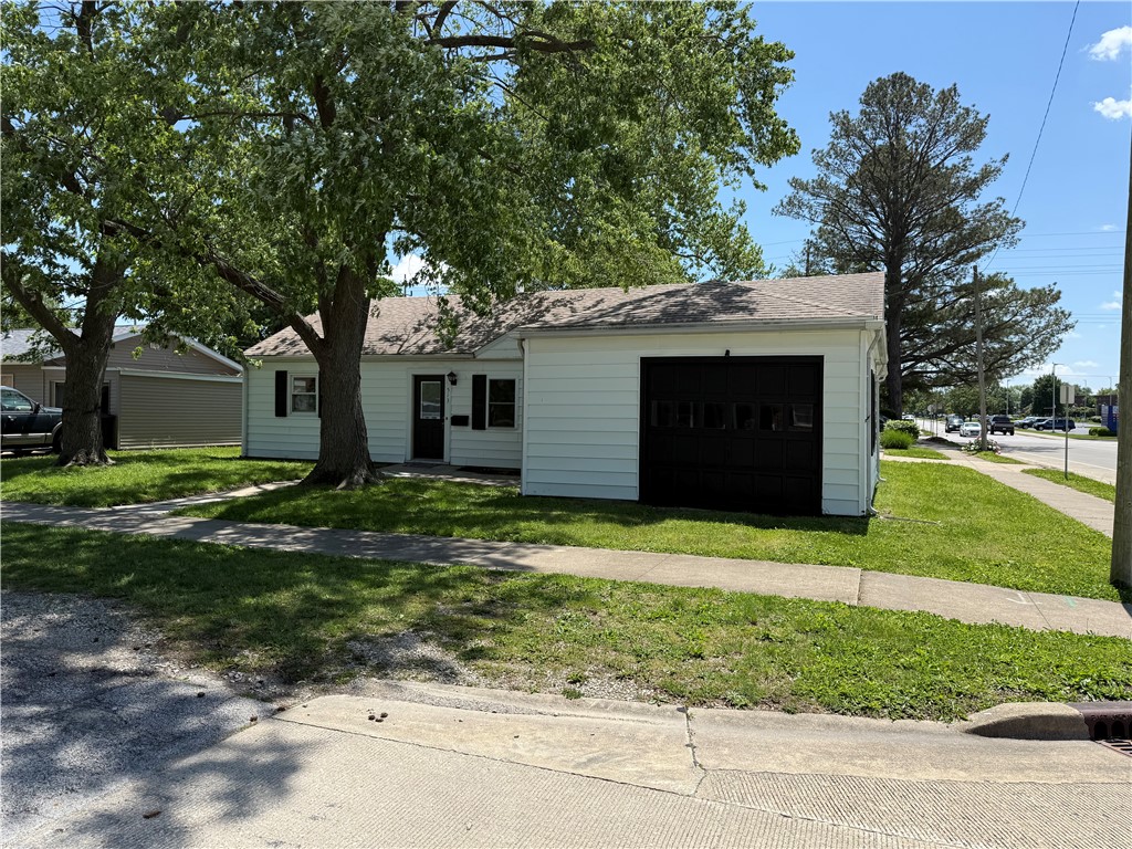 513 W Indiana Avenue Property Photo 3