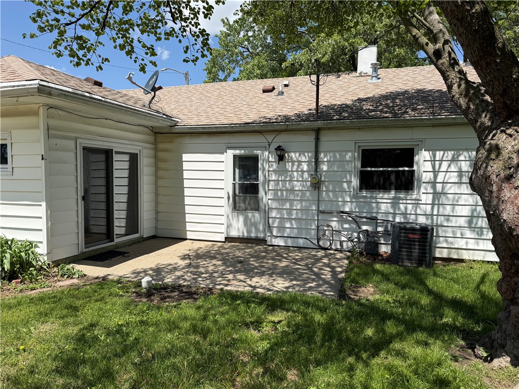 513 W Indiana Avenue Property Photo 4