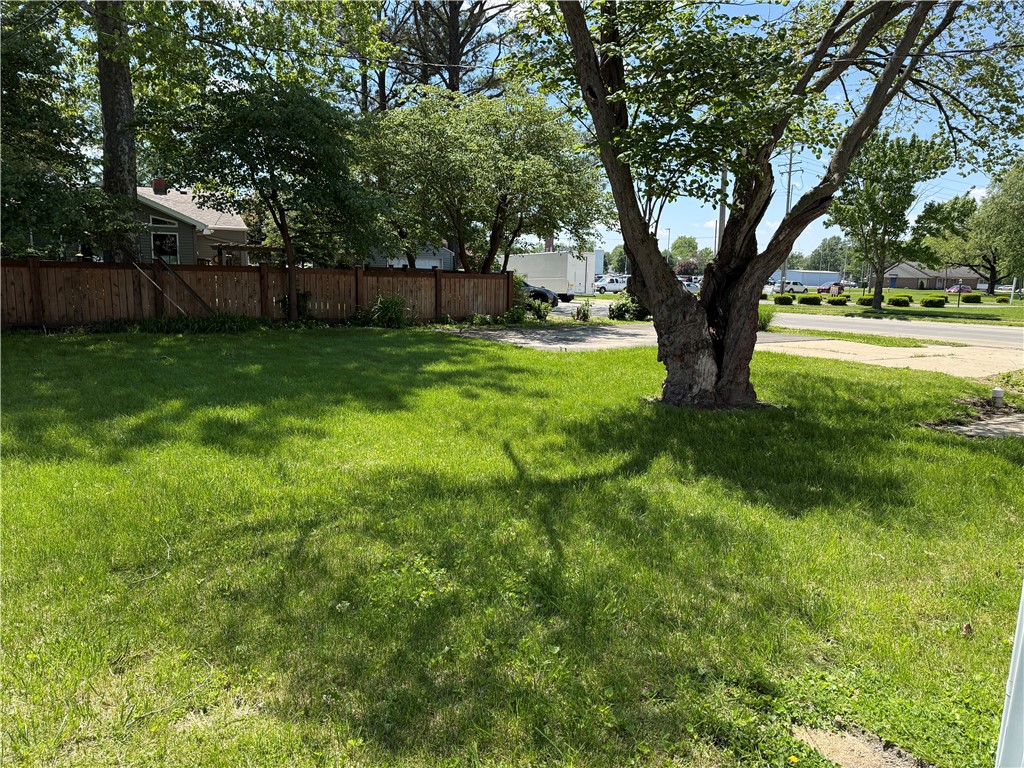 513 W Indiana Avenue Property Photo 7