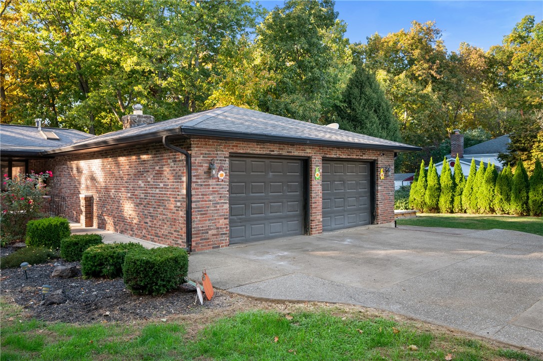 126 Edgewood Drive Property Photo 4