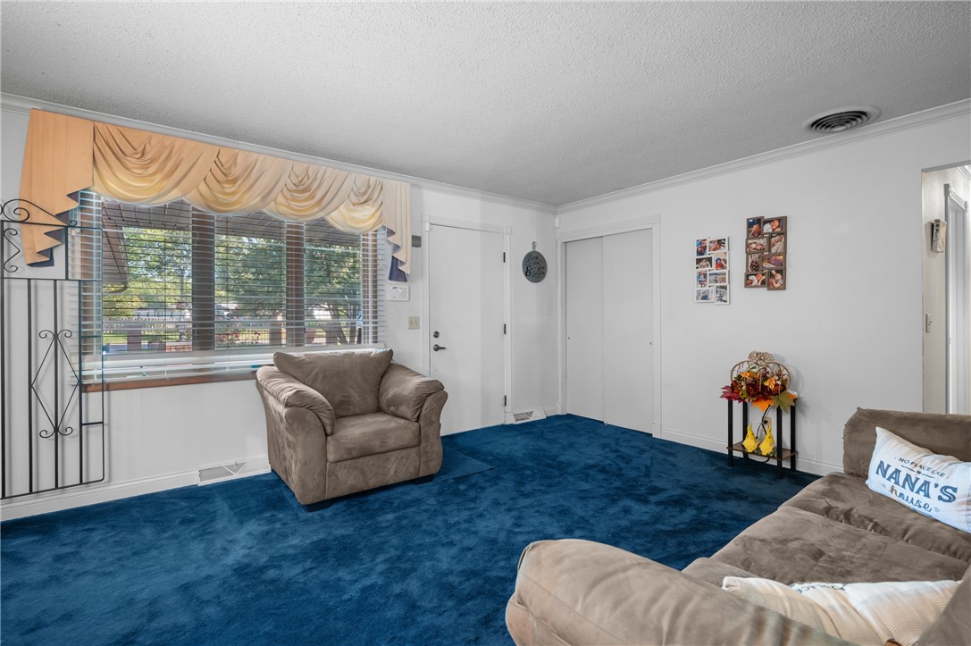126 Edgewood Drive Property Photo 6