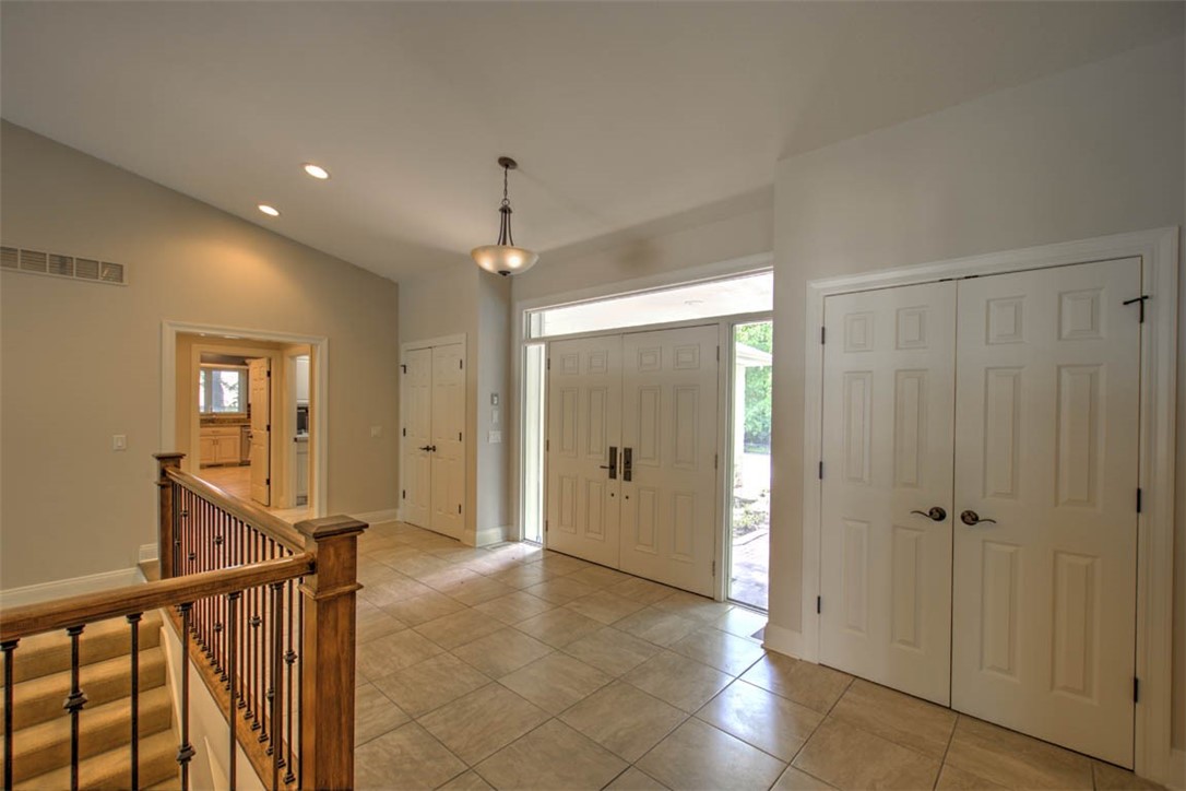 35 Lake Point Property Photo 6