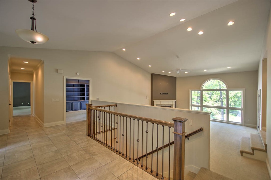 35 Lake Point Property Photo 7