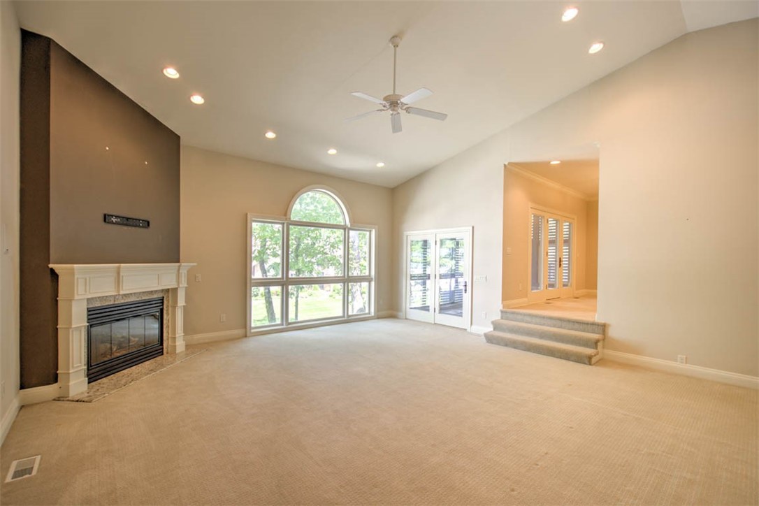 35 Lake Point Property Photo 10