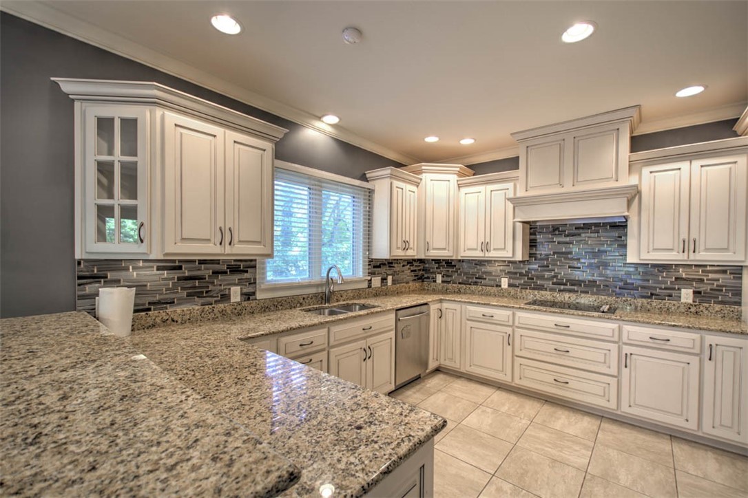 35 Lake Point Property Photo 15