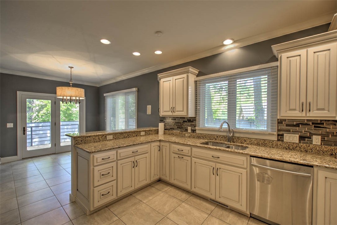 35 Lake Point Property Photo 16
