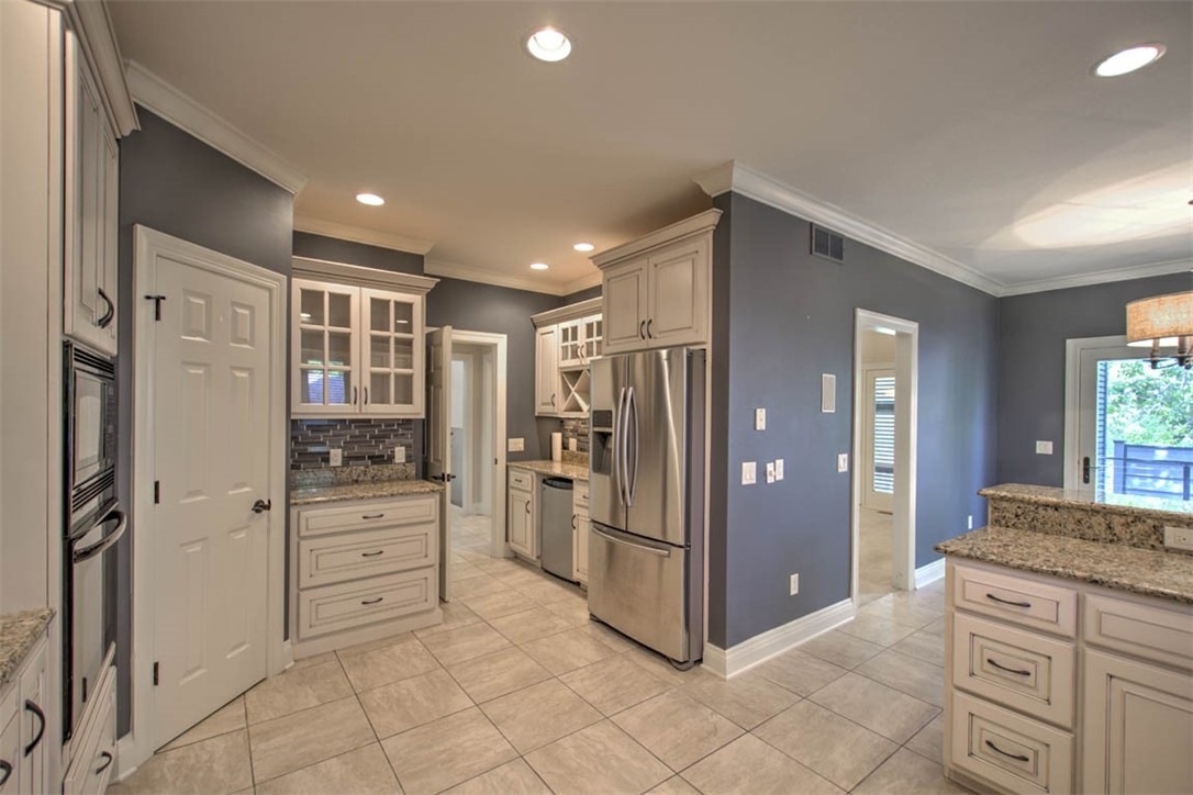 35 Lake Point Property Photo 18