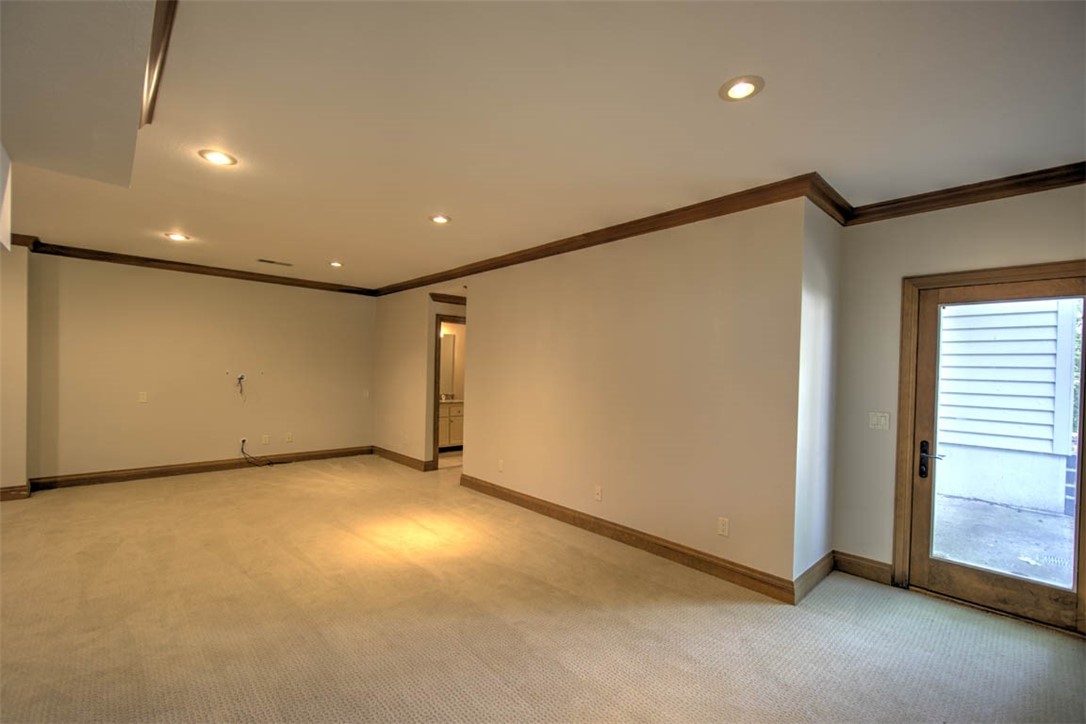 35 Lake Point Property Photo 33
