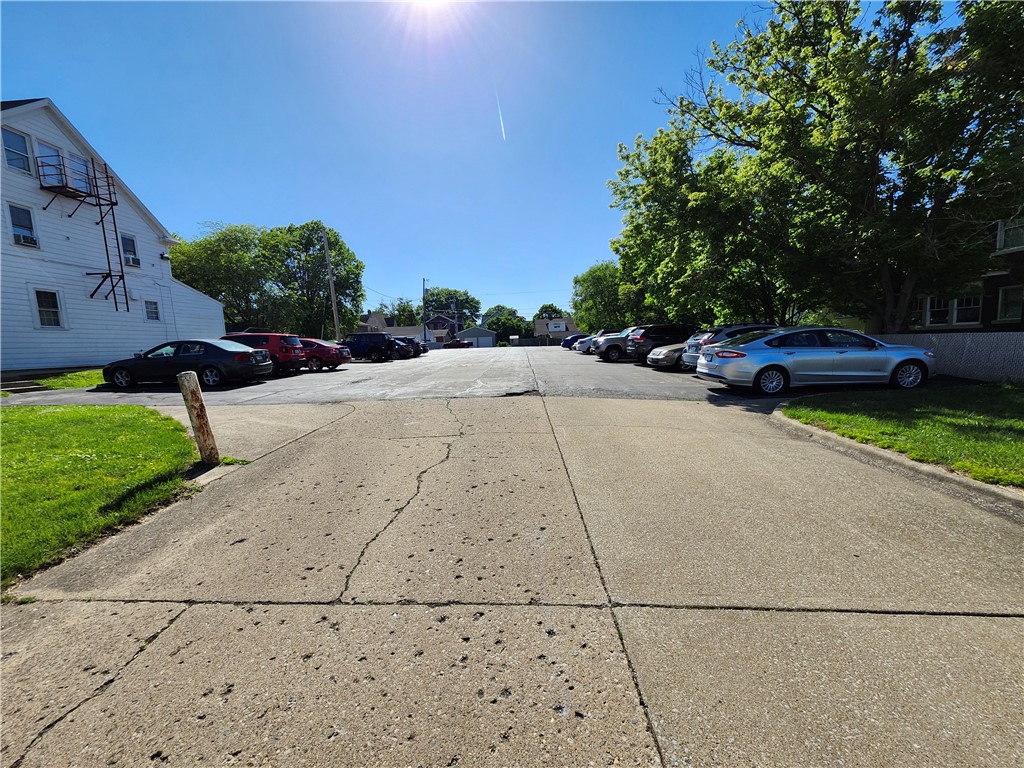 141 Park Place Property Photo 3