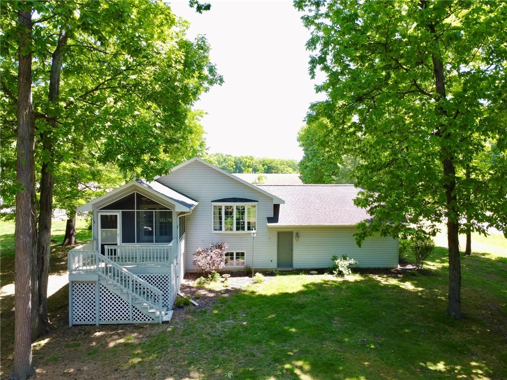 14411 N 1610th Street Property Photo 4
