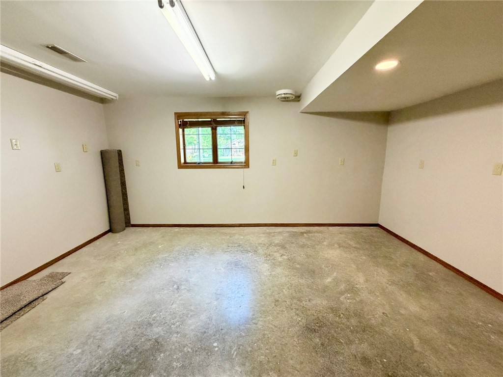 14411 N 1610th Street Property Photo 38