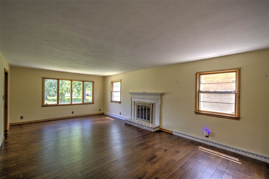 157 S Redwood Lane Property Photo 8