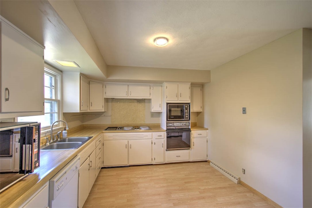 157 S Redwood Lane Property Photo 16