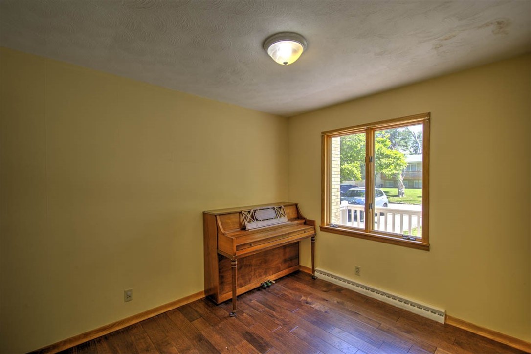 157 S Redwood Lane Property Photo 17