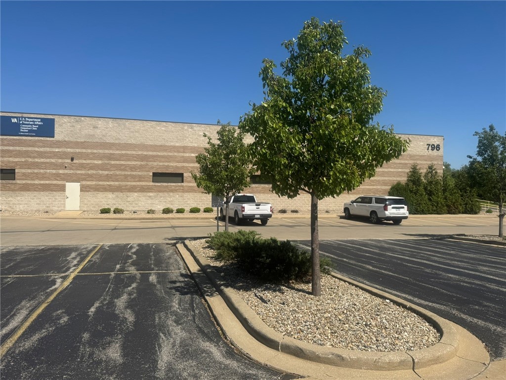 792 N Sunnyside Road Property Photo 4