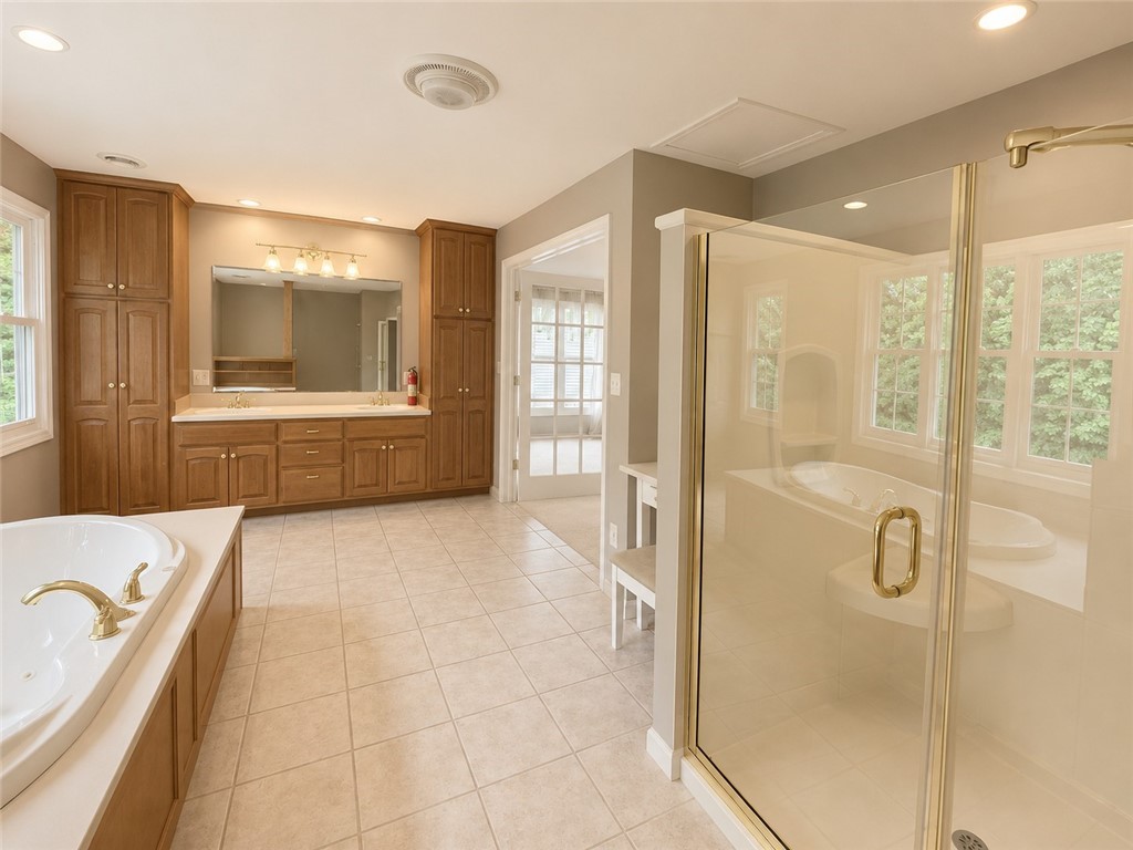 2347 Saratoga Place Property Photo 16