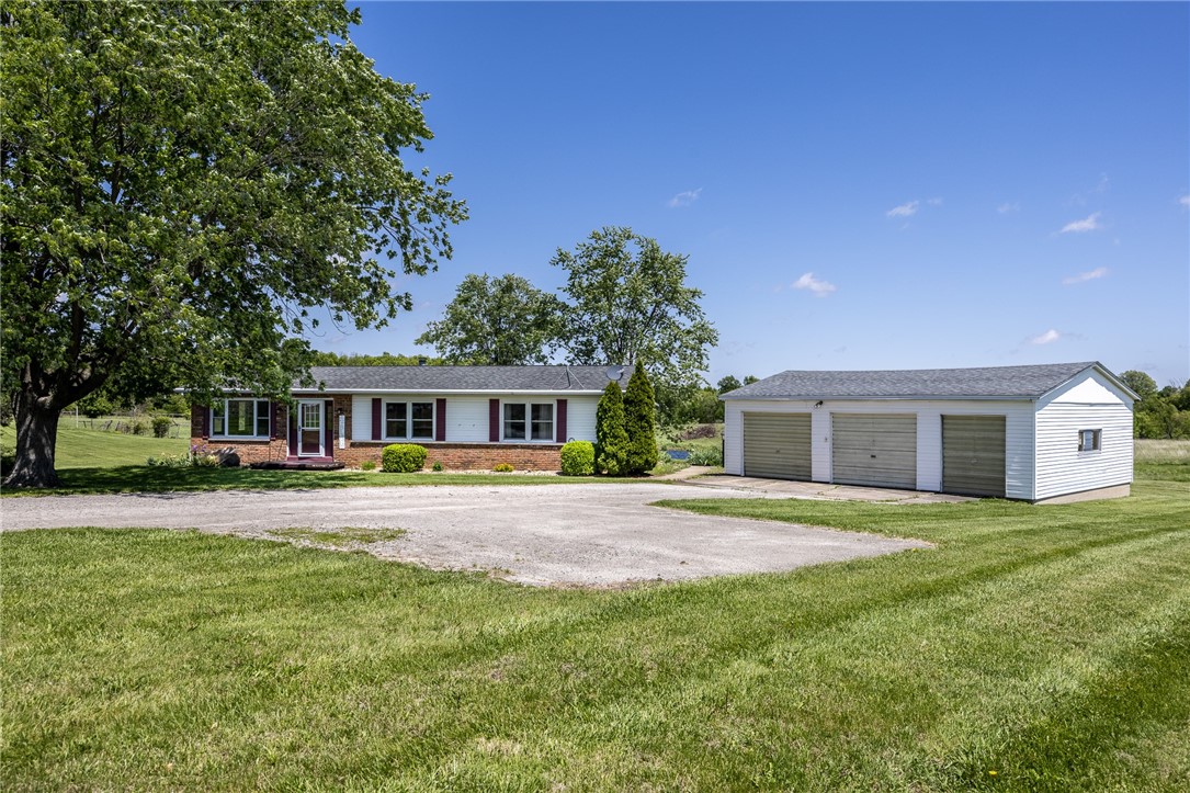 22499 1370 East Road Property Photo 6