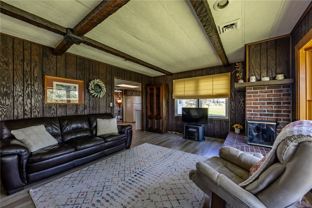 22499 1370 East Road Property Photo 32