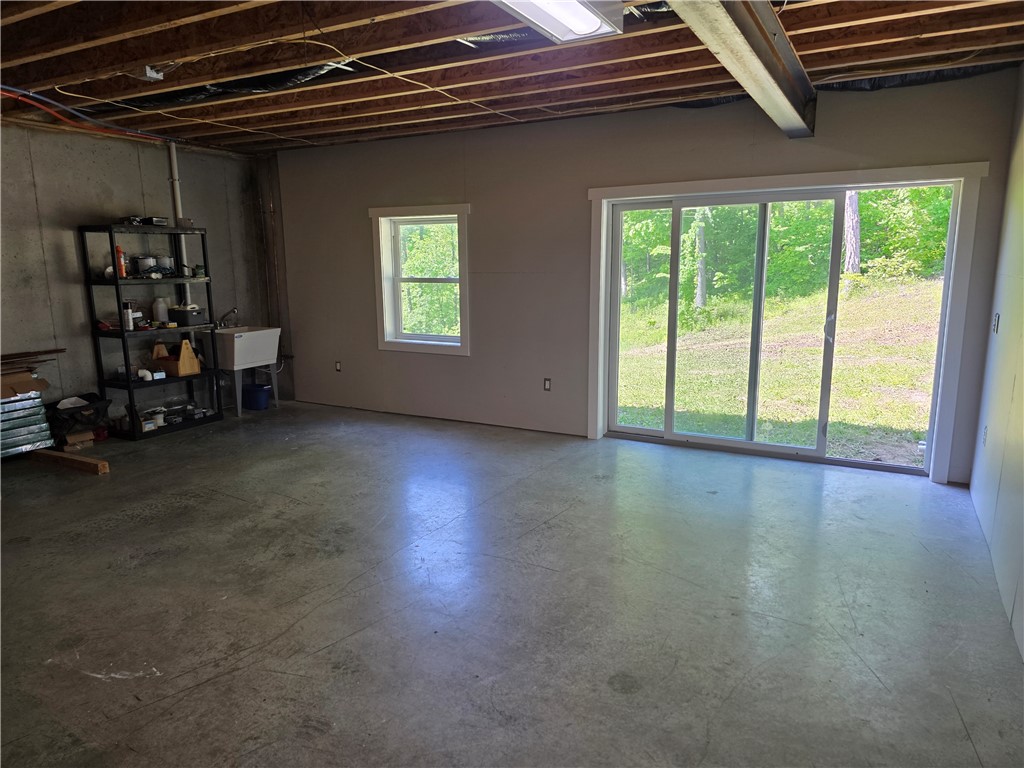 3082 E 300 North Road Property Photo 24
