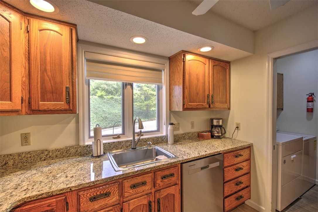 855 Lake Shore Drive 1d Property Photo 10