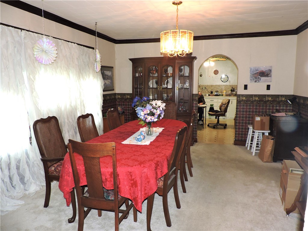 1418 N Gilbert Street Property Photo 3