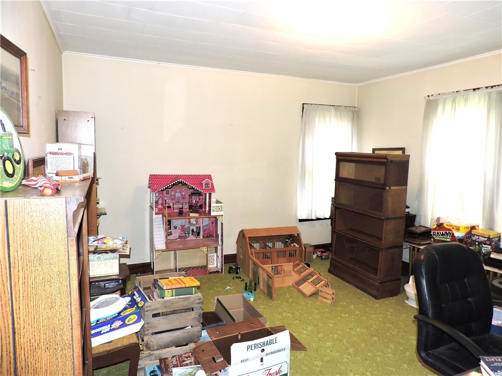1418 N Gilbert Street Property Photo 5