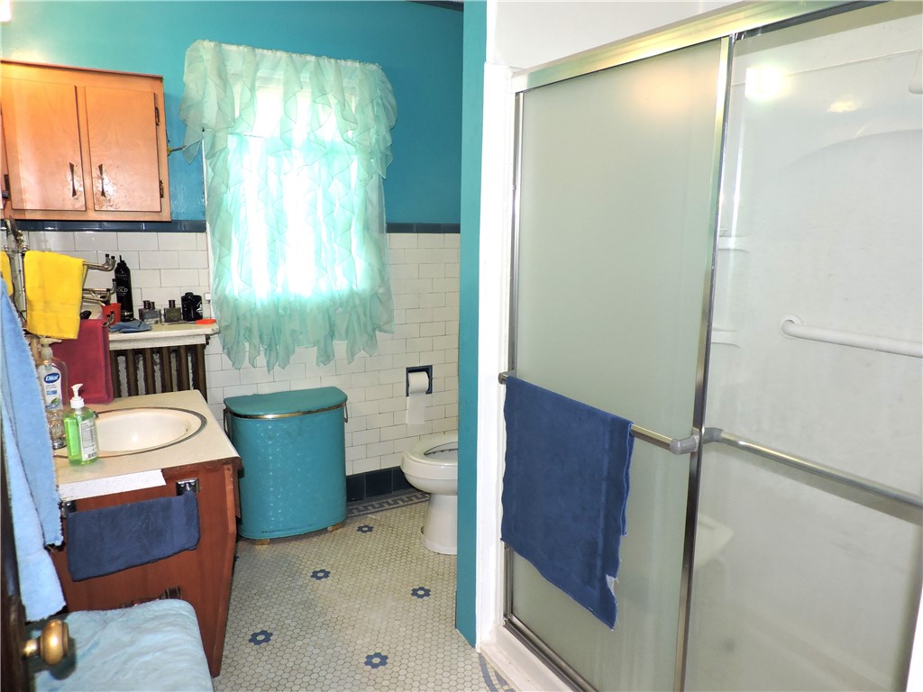 1418 N Gilbert Street Property Photo 6