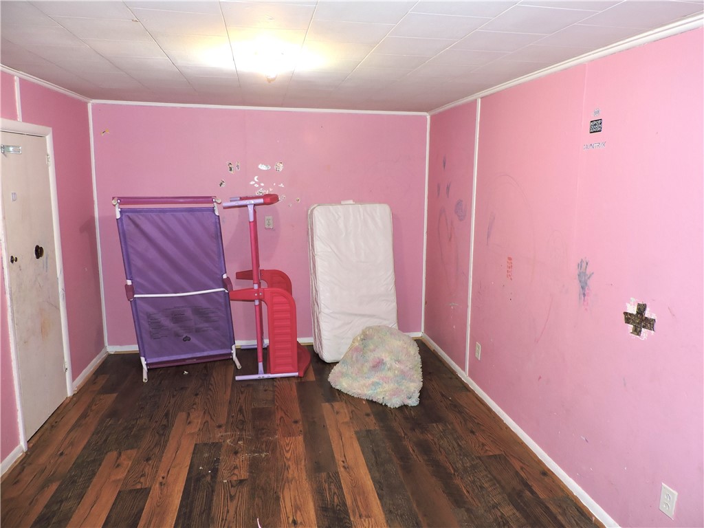 1418 N Gilbert Street Property Photo 8