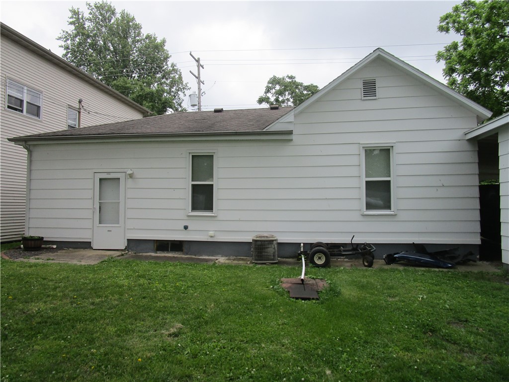 602 W 2nd Street Property Photo 2